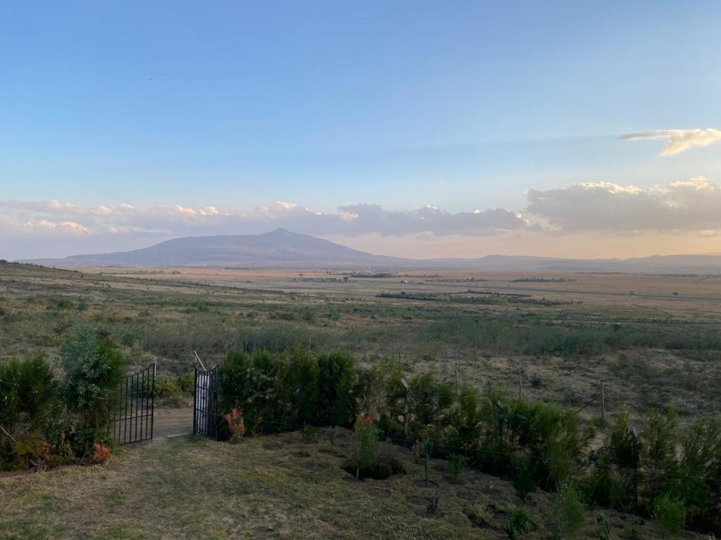 فيلا Ole Munyak-4 Bed House On The Hill نيفاشا المظهر الخارجي الصورة